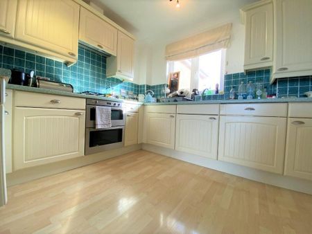 2 bedroom flat to rent - Photo 5