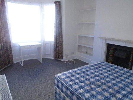 5 bedroom terraced house to rent - Photo 4