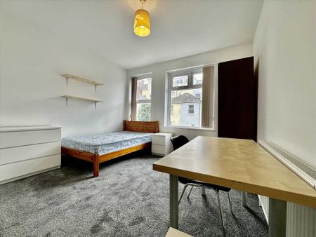 8 bedroom house to rent - Photo 3