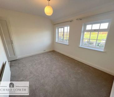 2 bedroom cottage to rent - Photo 1