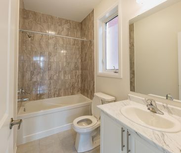 For Lease - 35 Floyd Ford Way, Markham, Ontario - Photo 4