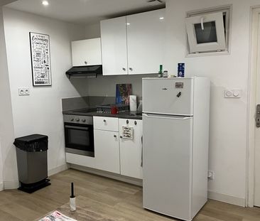 Location Appartement 2 pièces 28m² TOULON 83200 - Photo 5