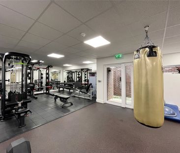 High Road, Whetstone Square - Photo 6