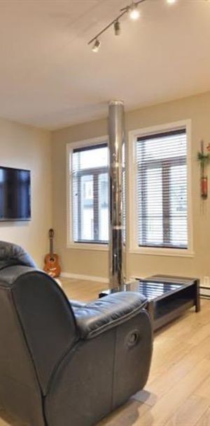 Très grand appartement à Lévis, 3 chambres à coucher, 2 salles de bain, une salle d'eau et une terrasse commune au toit - Photo 1