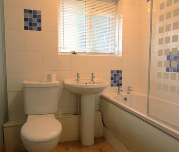 2 bedroom flat to rent - Photo 6