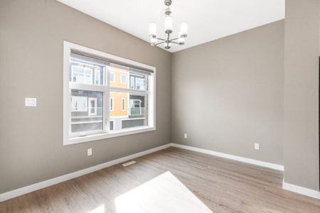 Edmonton Unfurnished rowhome Rental in Edgemont - Spacious UNFURNISHED Townhome With Double Garage In West End Community - Photo 2