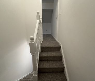 4 Bed Terraced House, Great Cheetham Street East, M7 - Photo 2