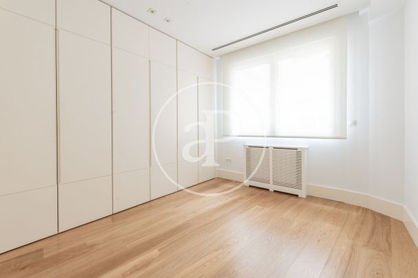 Flat for rent in Almagro (Madrid) - Photo 1