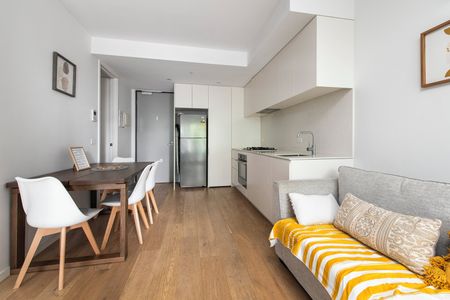 Stylish Fully Furnished 2-Bedroom Apartment in the Heart of the City - Photo 5