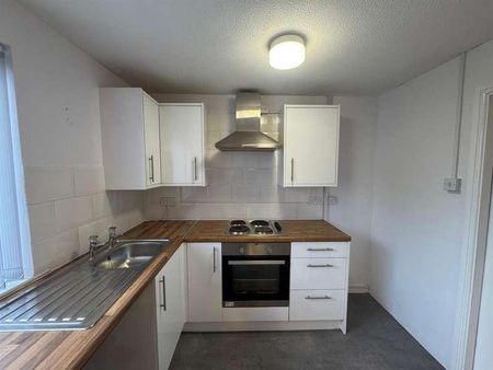 Acaster Drive, Low Moor, Bradford, BD12 - Photo 3