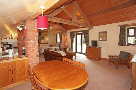 1 bedroom house to rent - Photo 2