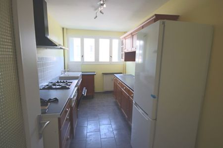 Location Appartement 2 pièces 49m² CHAMALIERES 63400 - Photo 2