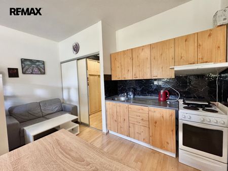 Pronájem bytu 1+kk v družstevním vlastnictví 28 m², Hostivice - Photo 5