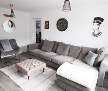 Palmdale Gardens, Warrington - Photo 1