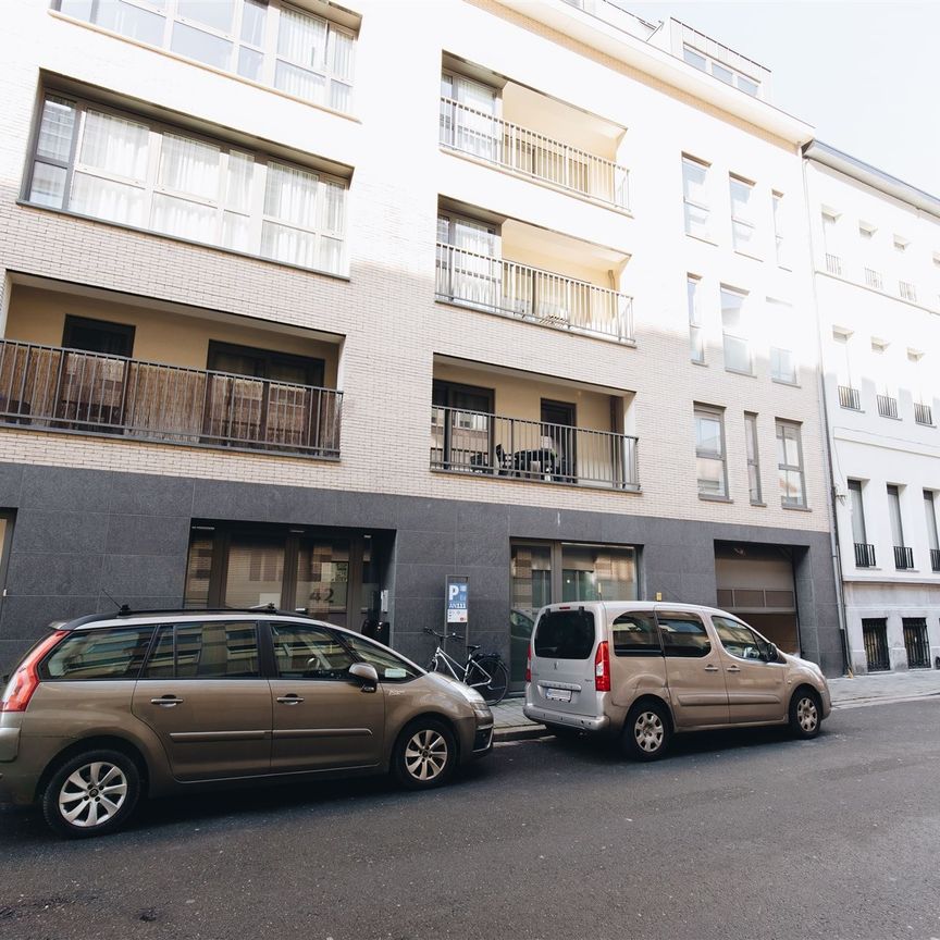 1-slaapkamerappartement met terras in het bruisende 2018 op wandelafstand van het Centraal Station! - Foto 1