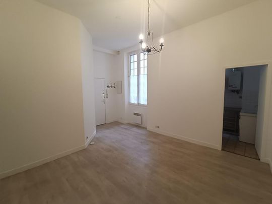 Location Appartement 1 pièce 27m² MONT DE MARSAN 40000 - Photo 1