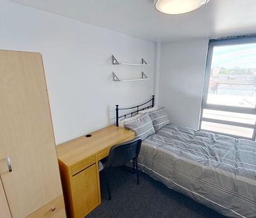 6 bedroom flat to rent - Photo 3