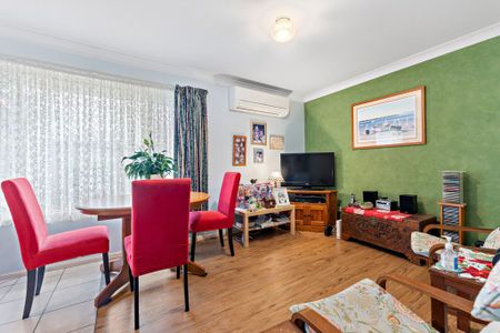 Lowset Family Home + Includes Solar - Photo 4