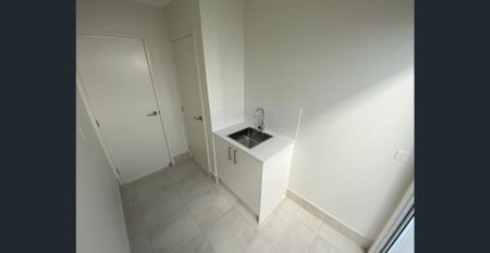 Brand New 3 bedroom home, Waiting for you to call home! - Photo 3