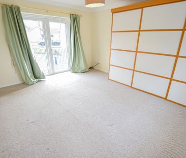 South Wootton - Photo 3