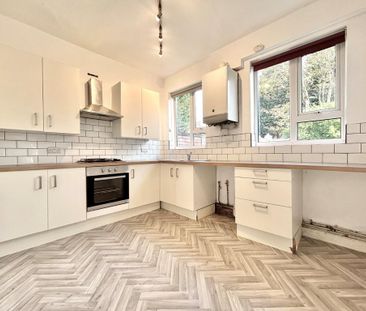 3 bedroom semi-detached house to rent - Photo 6