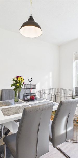 Woburn Avenue, Hampshire Woburn Avenue, Hampshire - Photo 1