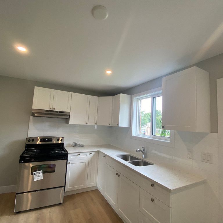 Three Bedroom Townhouse - Photo 1