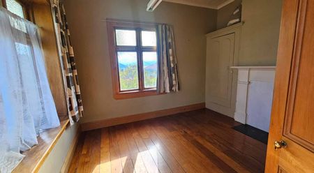 Central City Family Cottage - Photo 5