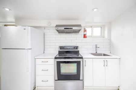 For Lease - 116 Earlton Road Unit# Bsmt, Toronto, Ontario - Photo 3