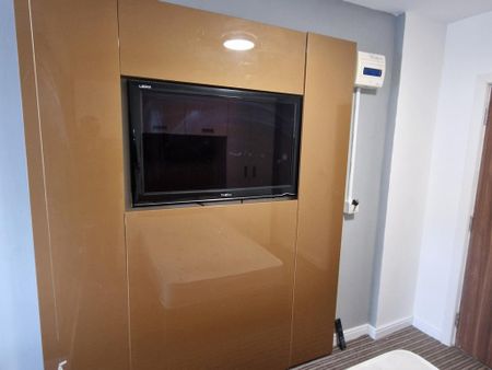 Studio to rent - Photo 3