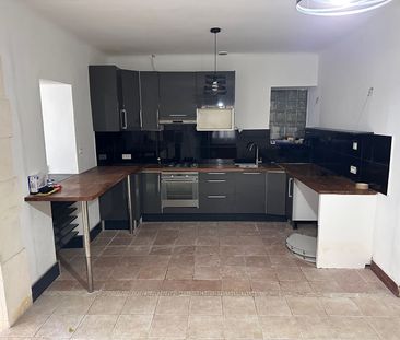 Maison de village en centre village de MOURIES T4 3 chambres Terrasse, - Photo 2