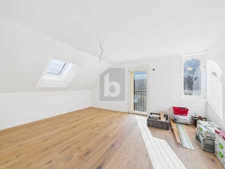 FIRST-TIME OWNERSHIP WITH A DREAMLY LARGE VIEW! - Foto 3