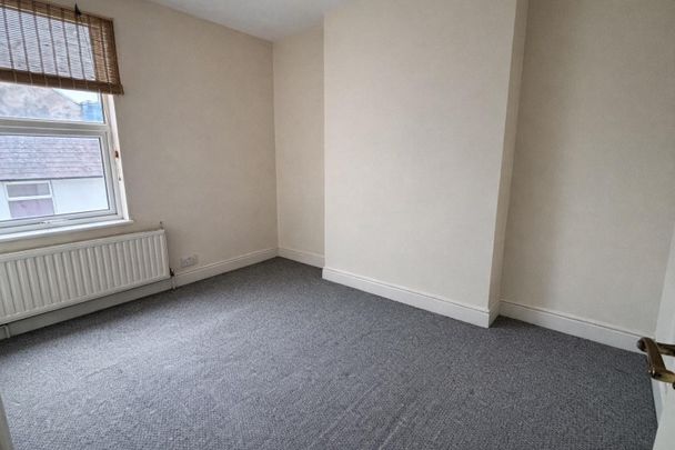 Seaside, Eastbourne - Photo 1