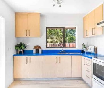 PARKLANDS - THREE BEDROOMS, RENOVATED, LOGFIRE, HEAT PUMP - Photo 1