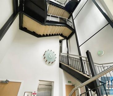 John William Court, 72 John William Street, Huddersfield, HD1 - Photo 2
