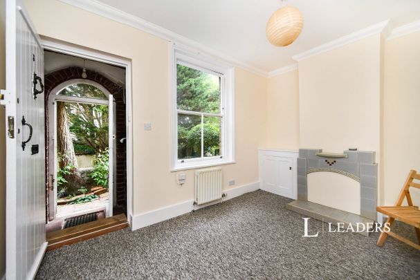 2 bedroom cottage to rent Lovers Walk Cottages, Brighton, East Sussex, BN1 - Photo 1