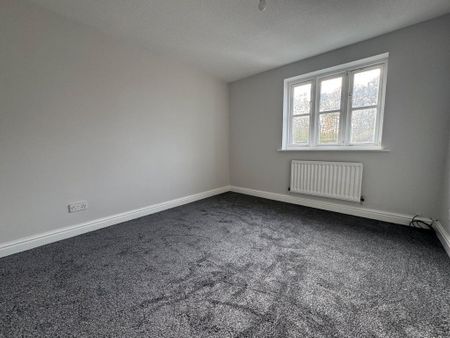3 bedroom end of terrace house to rent - Photo 4