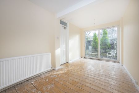 3 bedroom terraced house to rent - Photo 4