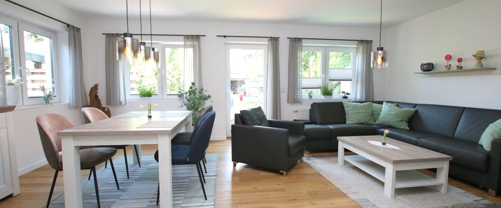 Moderne Erdgeschosswohnung mit Einbauküche und Gartenterrasse in Wiefelstede / Zentrum - Foto 1