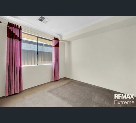 15 Govan Road, Canning Vale, WA 6155 - Photo 1