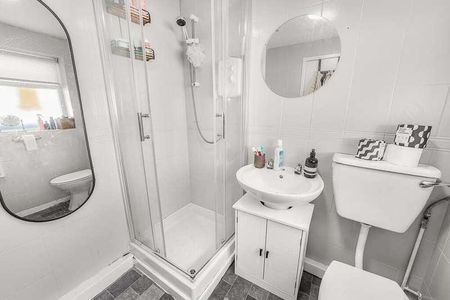 Gladstone Street, WA10 - Photo 5