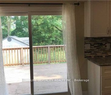 For Lease - 157 Elliot Avenue, Oshawa, Ontario - Photo 3