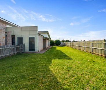 1 Meares Street, Kearneys Spring QLD 4350 - House For Rent | Domain - Photo 3