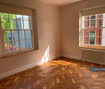 3 bedroom flat to rent - Photo 4