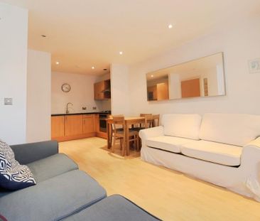 1 bedroom flat to rent - Photo 2