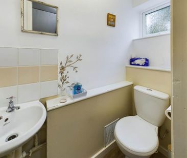 1 bedroom in a house share to rent - Photo 5