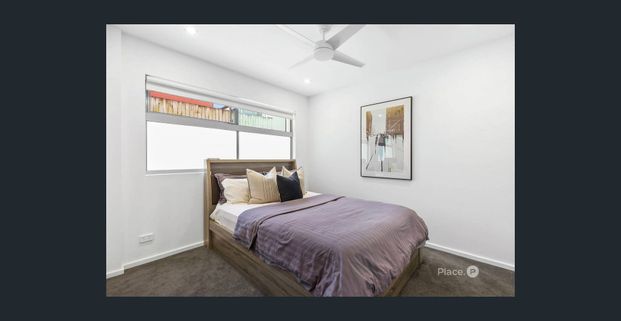 Townhouse Living in The Heart Of Coorparoo - Photo 1