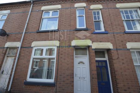 4 bedroom terraced house to rent - Photo 5