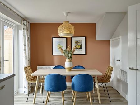 3 bedroom semi-detached house to rent - Photo 2