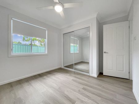 Brand New 2-Bedroom Cabin with Leafy Outlook & Private Access - Photo 3